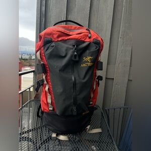 ARC'TERYX RT 45 Backpack Outdoor Travel Daypack Used